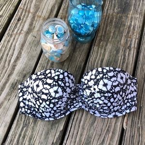 🕶 Shade & Shore Underwire Strapless Bikini Top